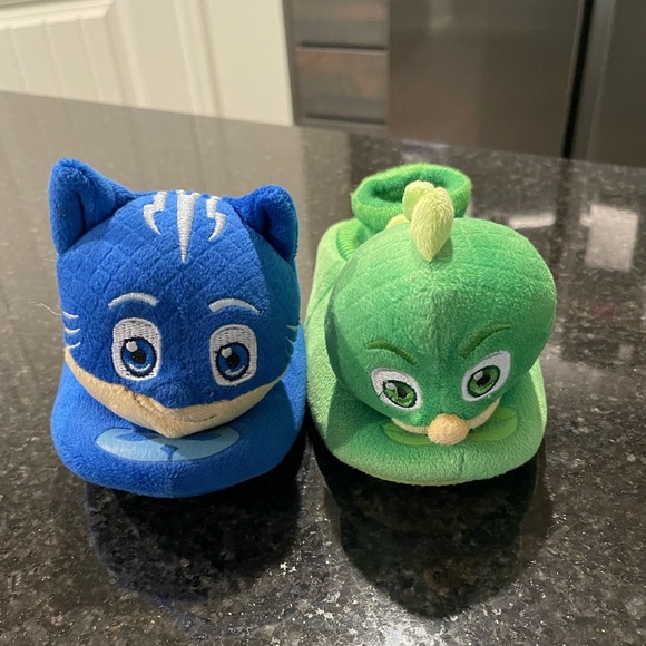 PJ Masks cat boy and gekko bedroom slippers, Toddler size Medium 7-8 - Picture 2 of 5